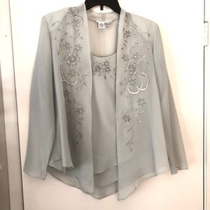 Stunning Coldwater Creek sparkling three-piece pants ensemble platinum grey